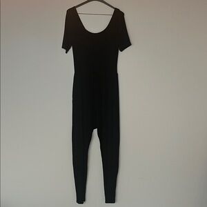 Imbodhi Black Short-Sleeve Women's Jumpsuit